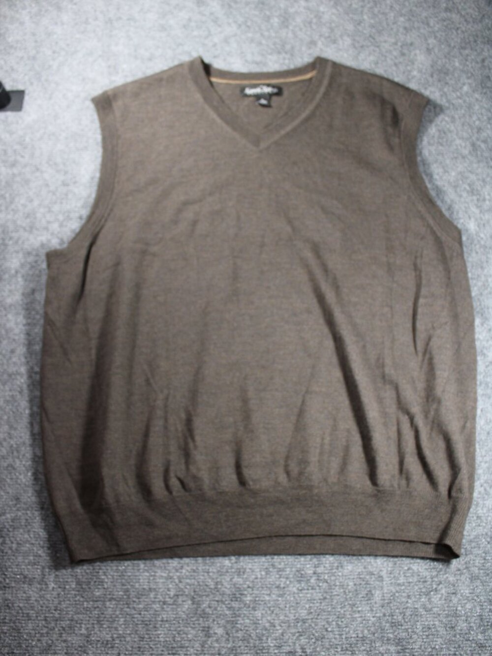 Kenneth Roberts Platinum Sweater Vest 100% Wool Men's XL Brown V-Neck 0266